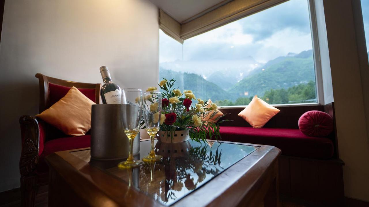The Allure Grand Resort -A Majestic Riverside Retreat Manāli Exterior foto