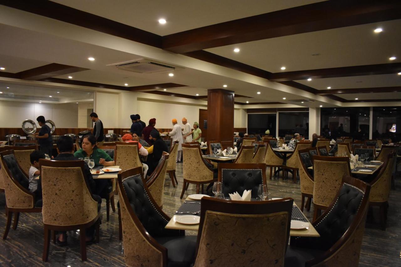 The Allure Grand Resort -A Majestic Riverside Retreat Manāli Exterior foto